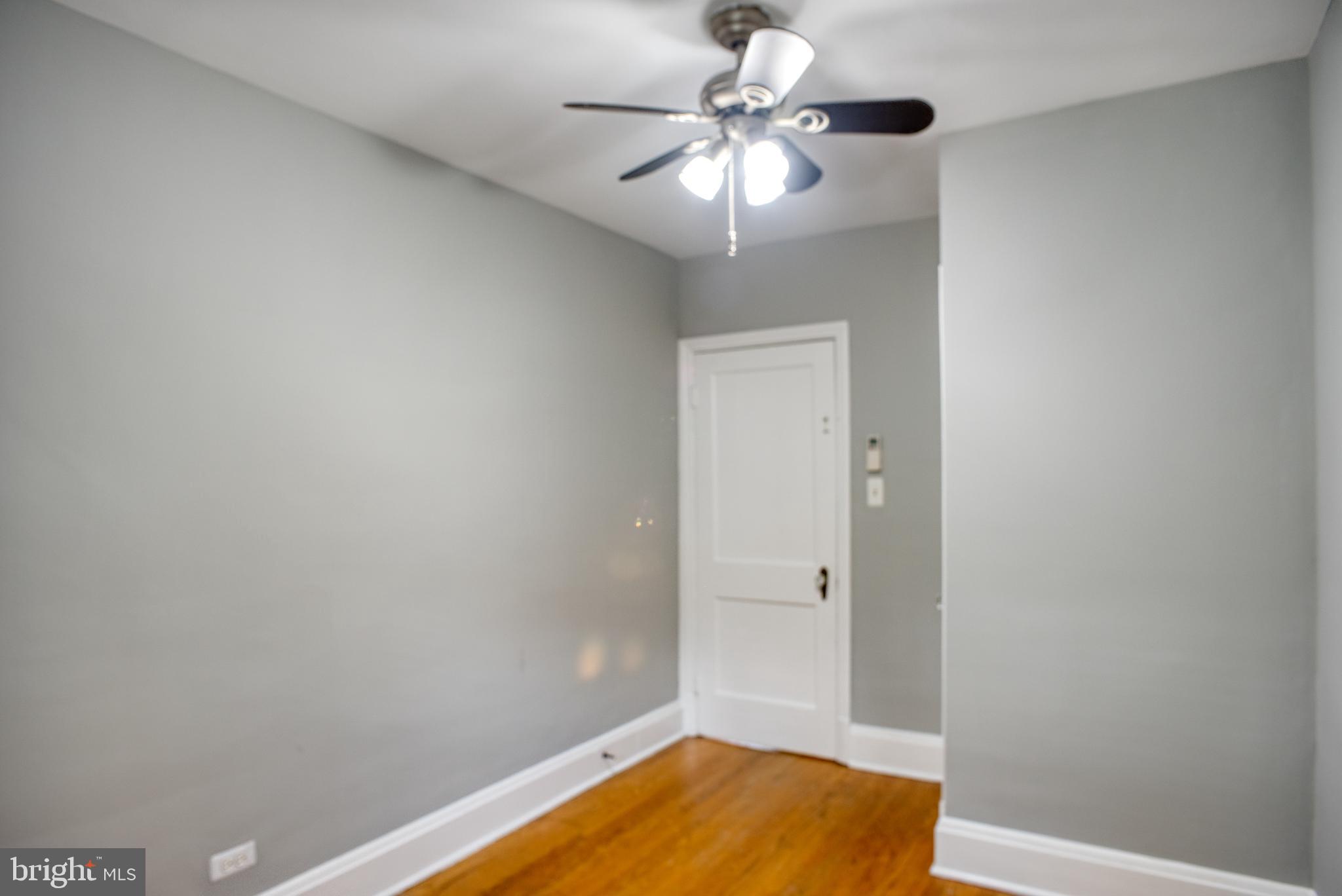 27 North Belle Grove Road Baltimore, MD 21228 - Photo 18 of 23 Gallery Image 18