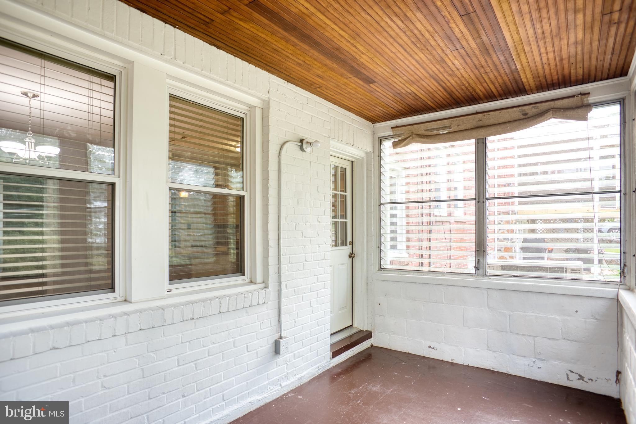 27 North Belle Grove Road Baltimore, MD 21228 - Photo 20 of 23 Gallery Image 20