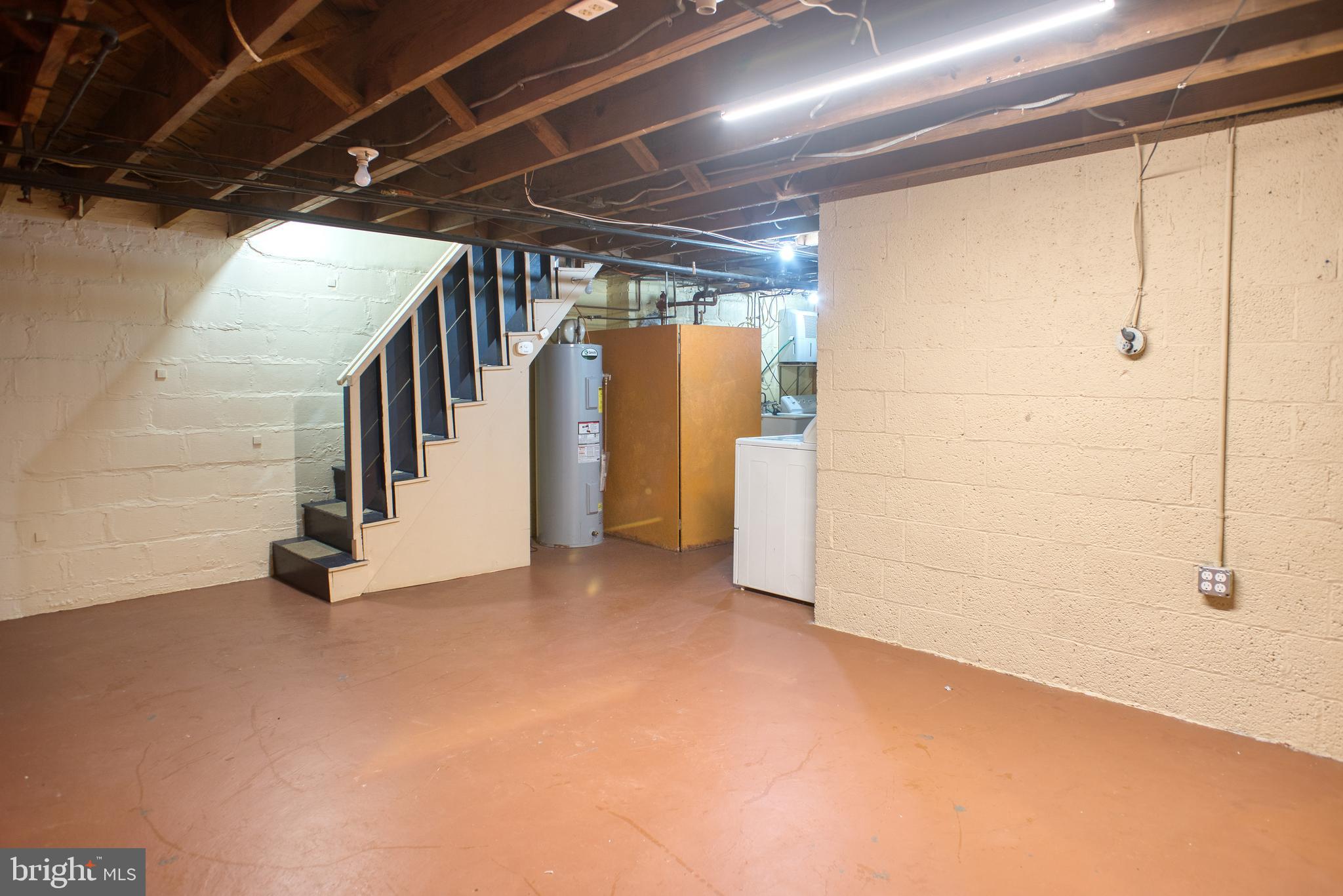 27 North Belle Grove Road Baltimore, MD 21228 - Photo 21 of 23 Gallery Image 21