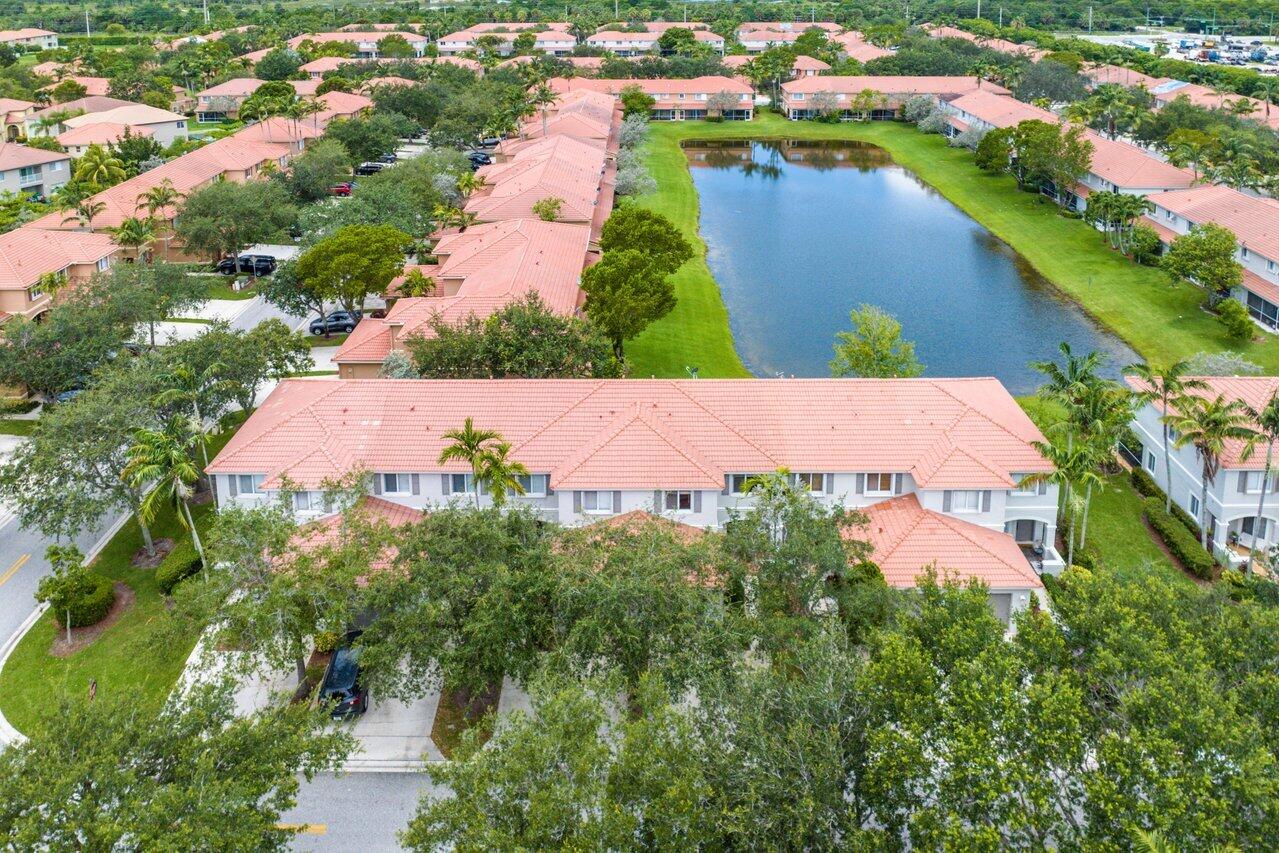 5307 Crossing Rocks Court Riviera Beach, FL 33407 - Photo 8 of 49 039-5307CrossingRocksCourt-RivieraBeach-