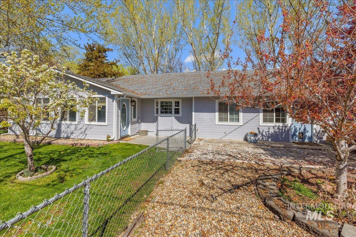 3002 Frozen Dog Road Emmett, ID 83617 - Photo 4 of 50 Ranch-style house featuring a patio area and roof with shingles