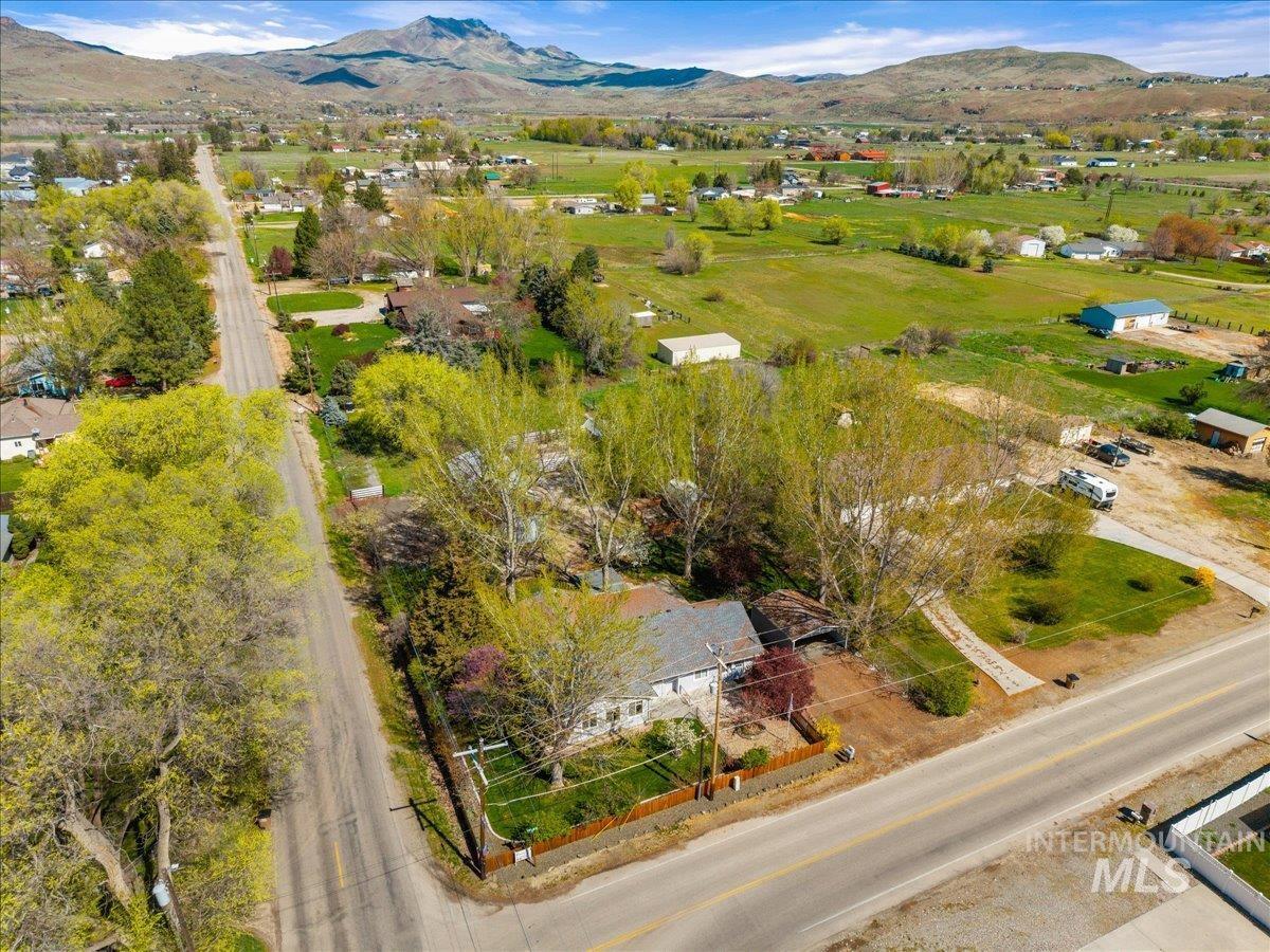 3002 Frozen Dog Road Emmett, ID 83617 - Photo 48 of 50 Aerial view of sparsely populated area featuring a mountainous background