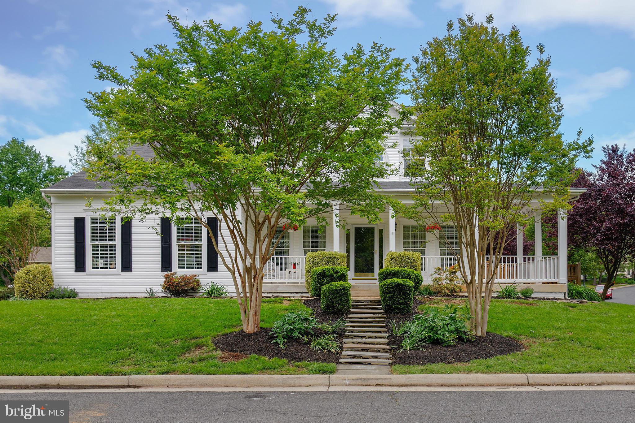 714 Anne Street Southwest Leesburg, VA 20175 - Photo 1 of 28 Exterior (General)