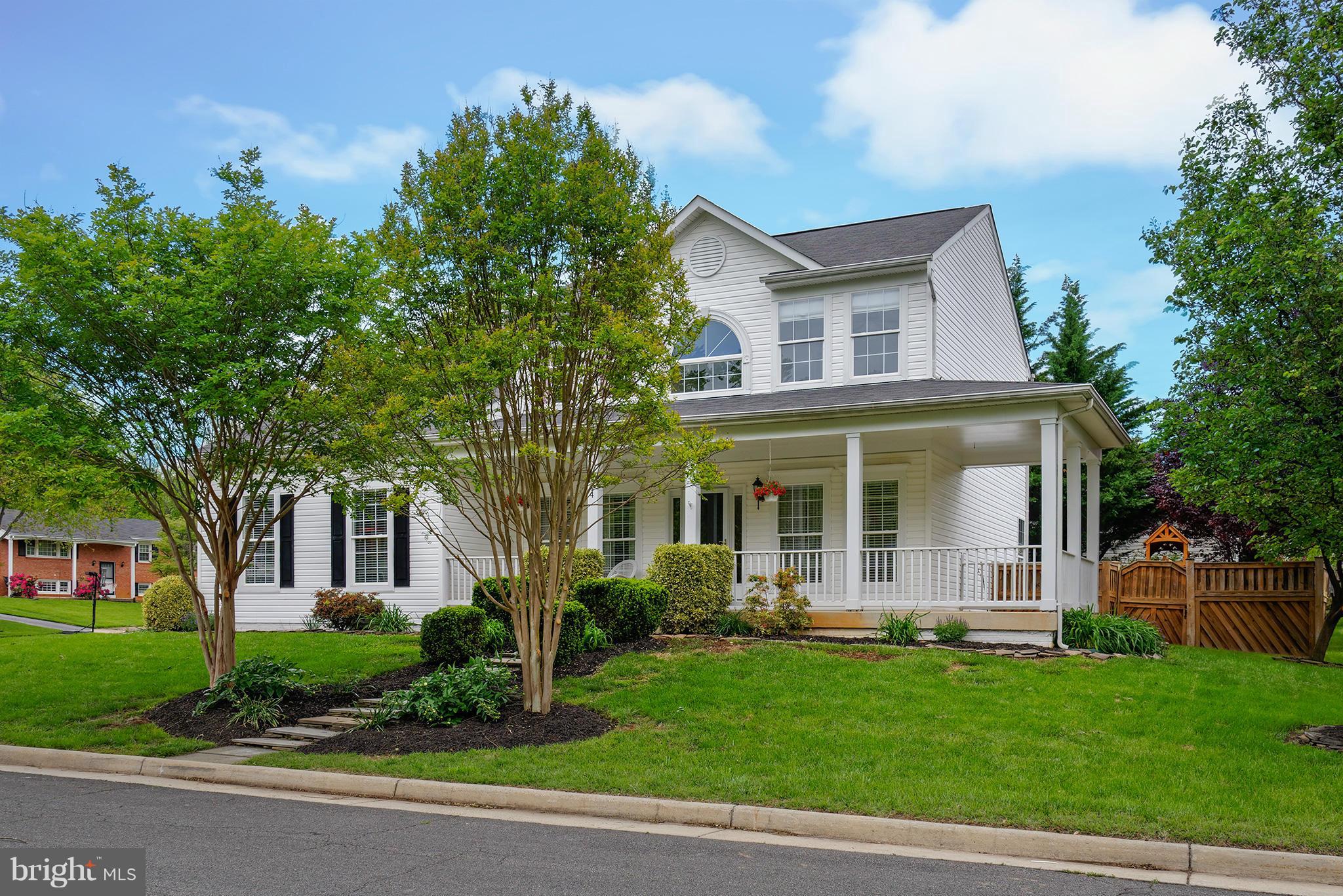 714 Anne Street Southwest Leesburg, VA 20175 - Photo 25 of 28 Exterior (Front)