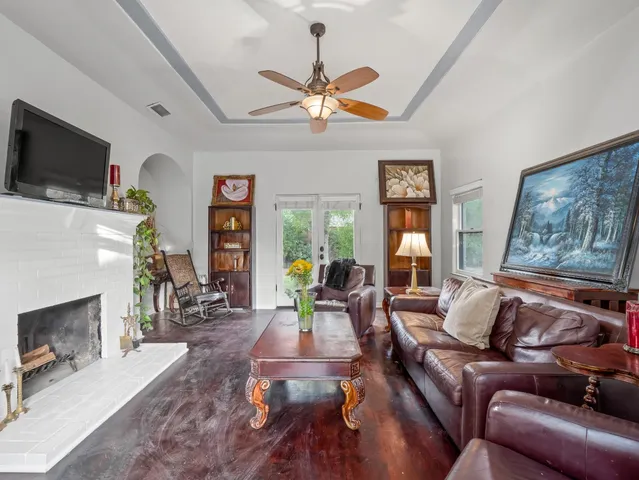 $619,000 | 4012 North Wishon Avenue, Fresno, CA 93704