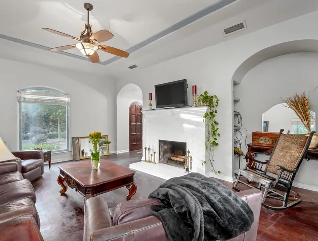 $619,000 | 4012 North Wishon Avenue, Fresno, CA 93704