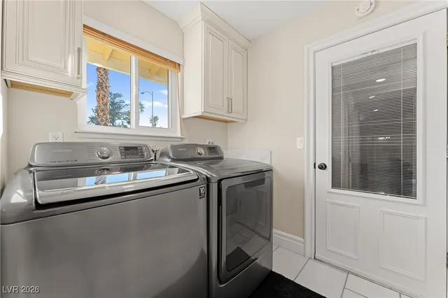 $3,100 | 6808 O'Bannon Drive, Las Vegas, NV 89146