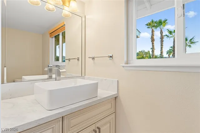 $3,100 | 6808 O'Bannon Drive, Las Vegas, NV 89146