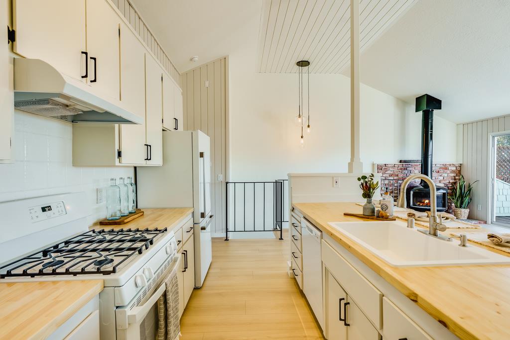 399 Sea Ridge Road, Unit B Aptos, CA 95003 - Photo 14 of 31 Gallery Image 14