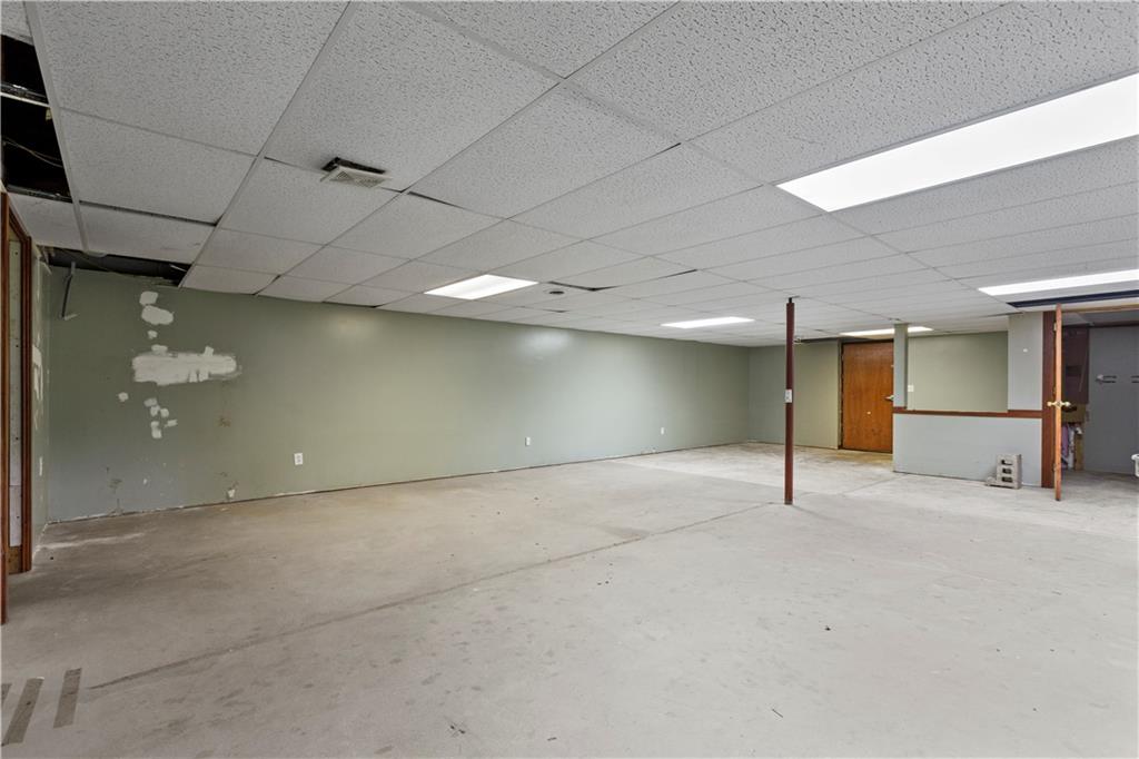 100 Wherry Road Washington, PA 15301 - Photo 16 of 17