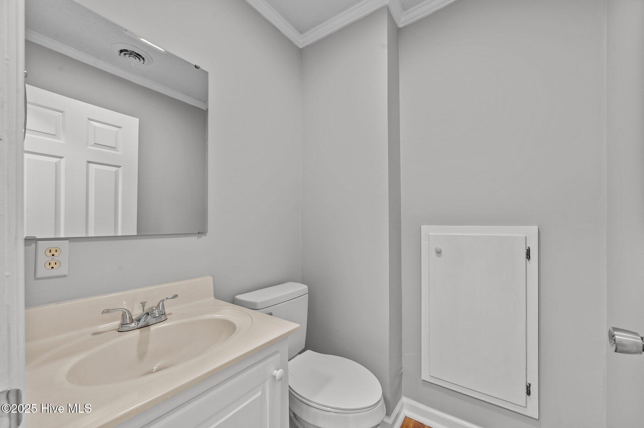 105 Country Place Washington, NC 27889 - Photo 21 of 43 38-web-or-mls-LHV_6352