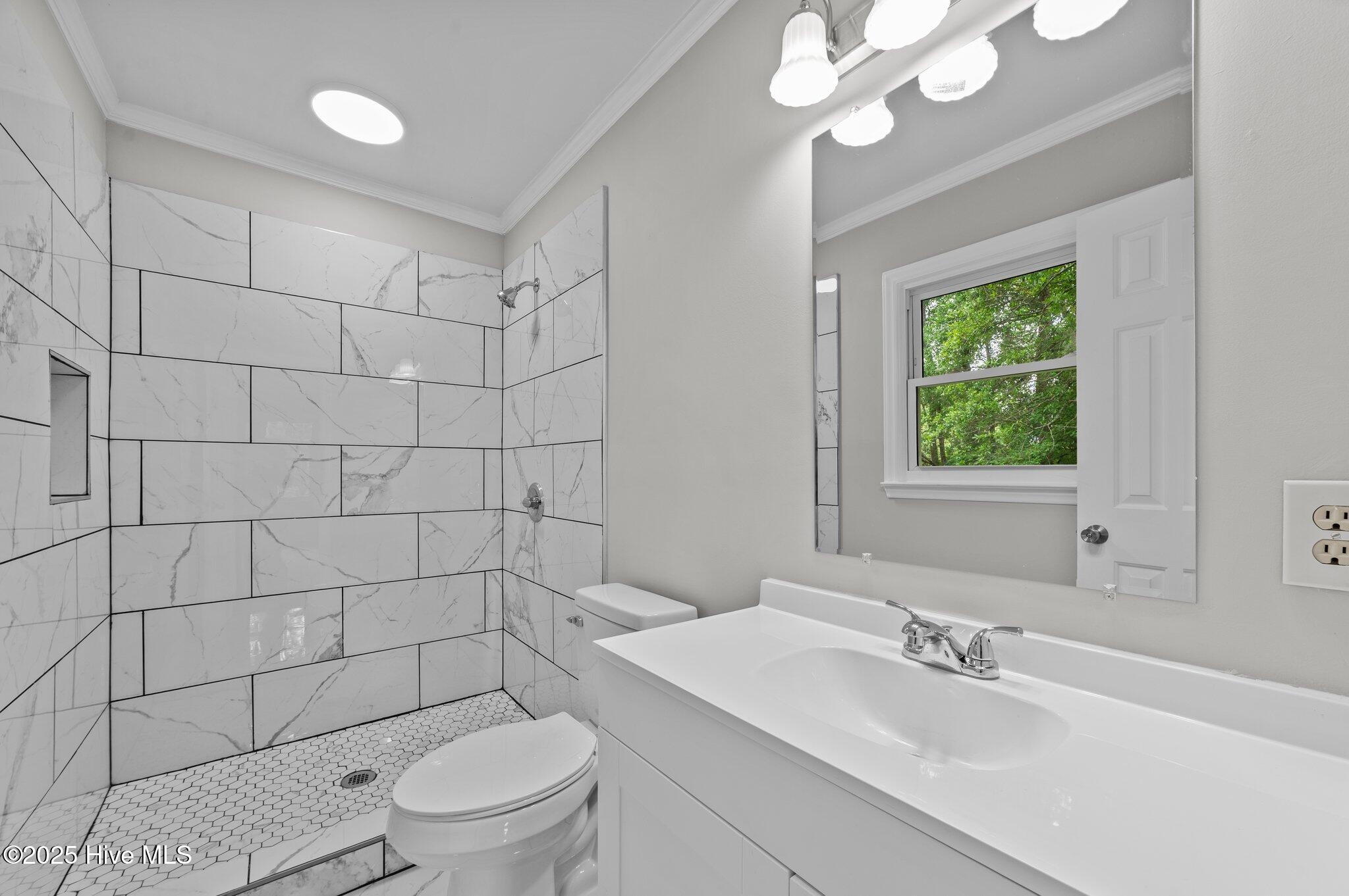 105 Country Place Washington, NC 27889 - Photo 26 of 43 43-web-or-mls-LHV_6367