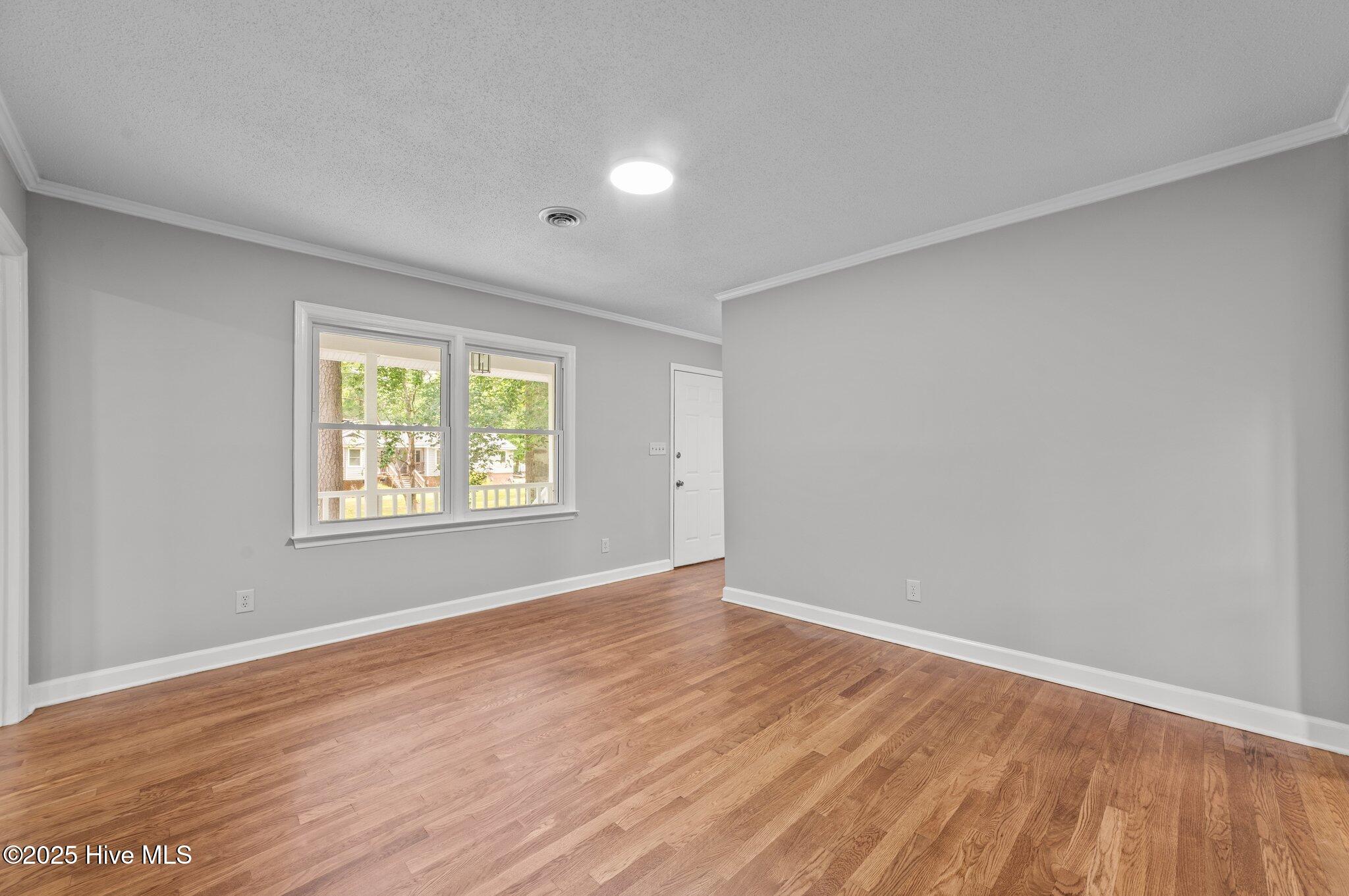 105 Country Place Washington, NC 27889 - Photo 8 of 43 25-web-or-mls-LHV_6310