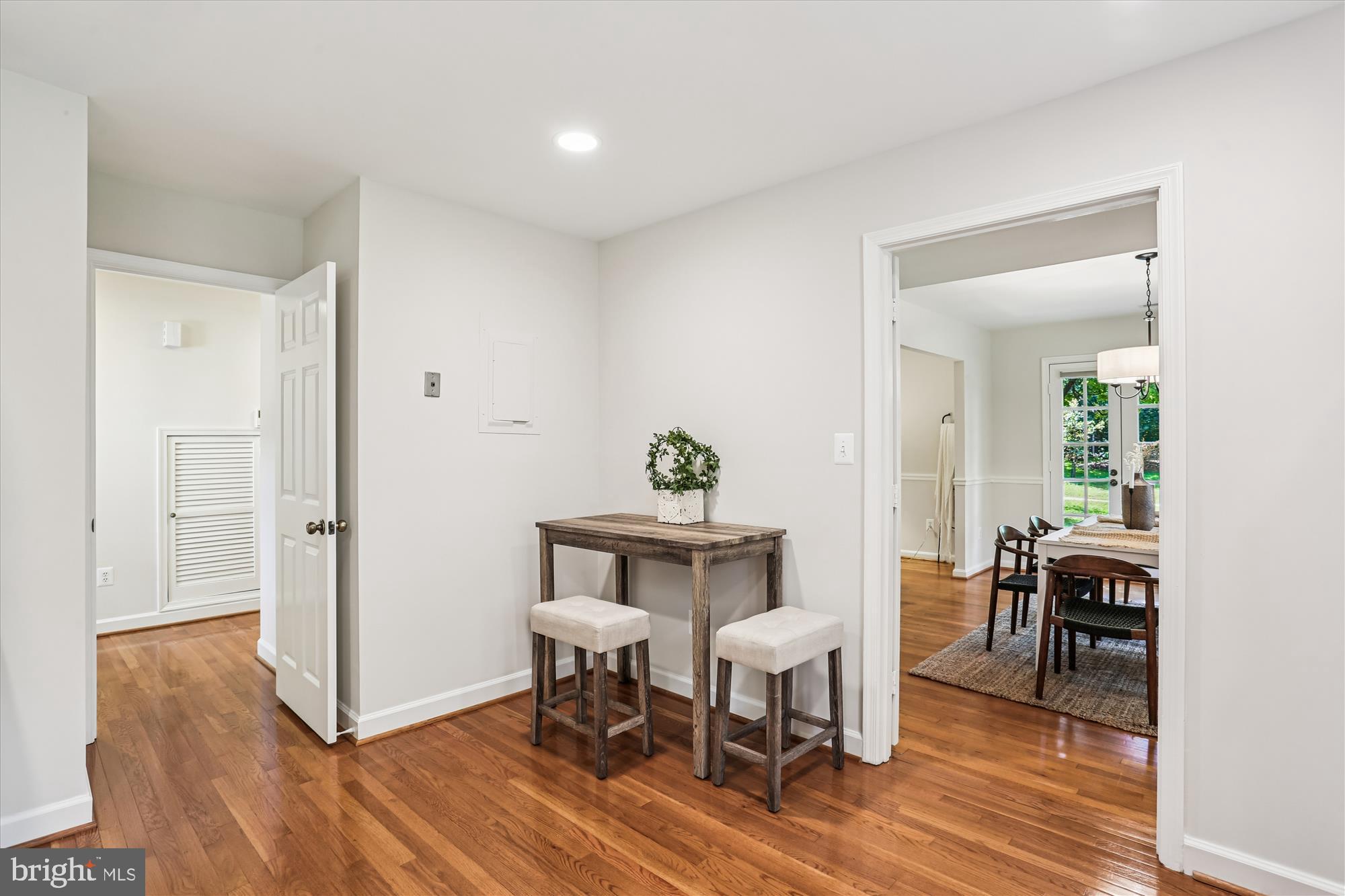 6734 Hillandale Road, Unit 9 Chevy Chase, MD 20815 - Photo 13 of 51 Eat-in table nook or workstation for food prep
