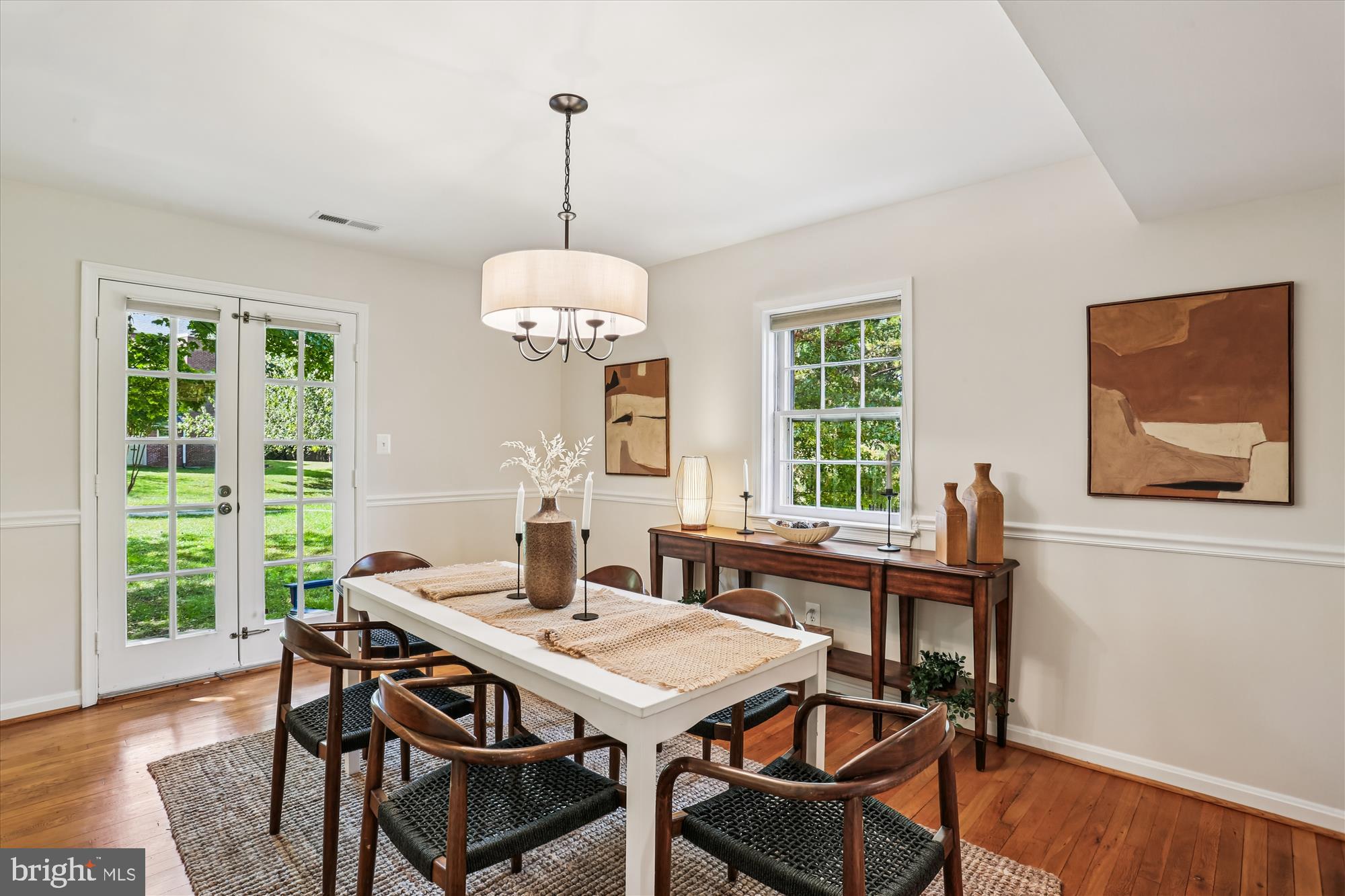 6734 Hillandale Road, Unit 9 Chevy Chase, MD 20815 - Photo 14 of 51 Dining room with hardwood flooring