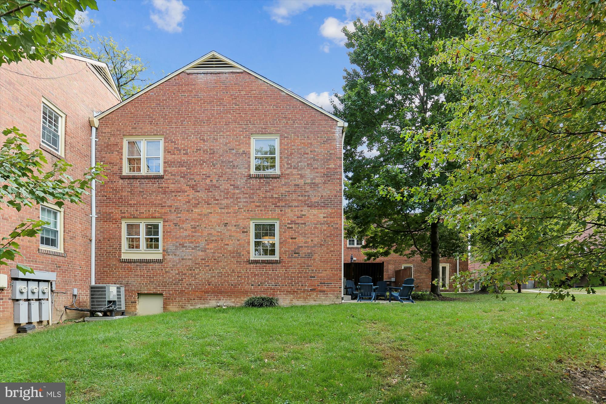 6734 Hillandale Road, Unit 9 Chevy Chase, MD 20815 - Photo 4 of 51 Side Elevation