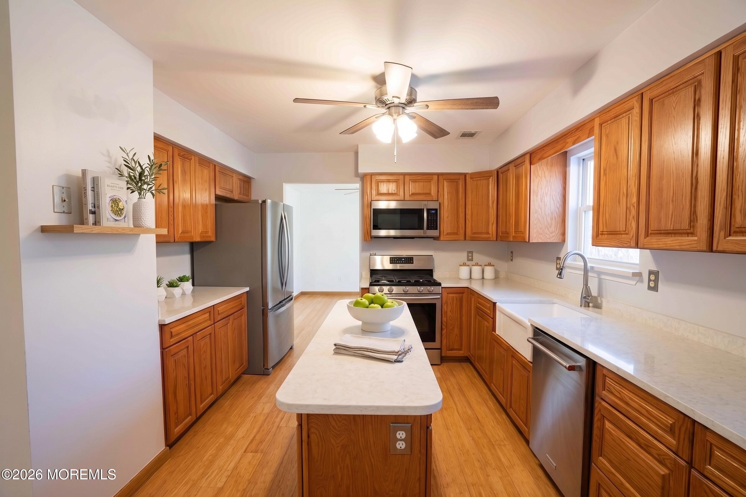 6 Abbey Road Jackson, NJ 08527 - Photo 7 of 24 5 - Kitchen