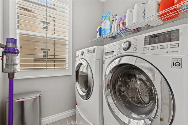 $759,990 | 649 West Foothill Boulevard, Unit 2, Glendora, CA 91741