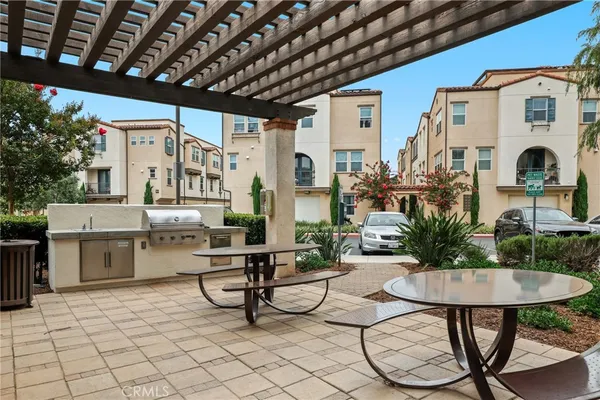 $759,990 | 649 West Foothill Boulevard, Unit 2, Glendora, CA 91741