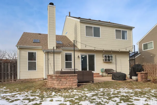 $350,000 | 49 West Dahlia Lane, Round Lake Beach, IL 60073