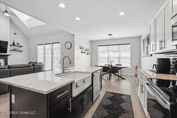 $425,000 | 2955 Layton Drive, Nesbit, MS 38651