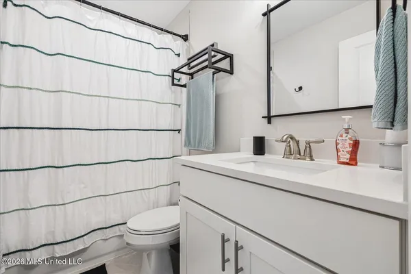 $425,000 | 2955 Layton Drive, Nesbit, MS 38651