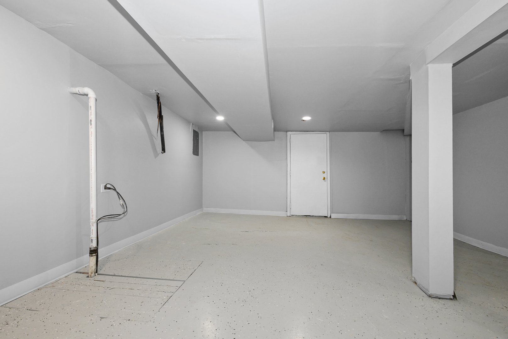 14823 Grant Street Dolton, IL 60419 - Photo 31 of 37 an empty room with white walls and tiles