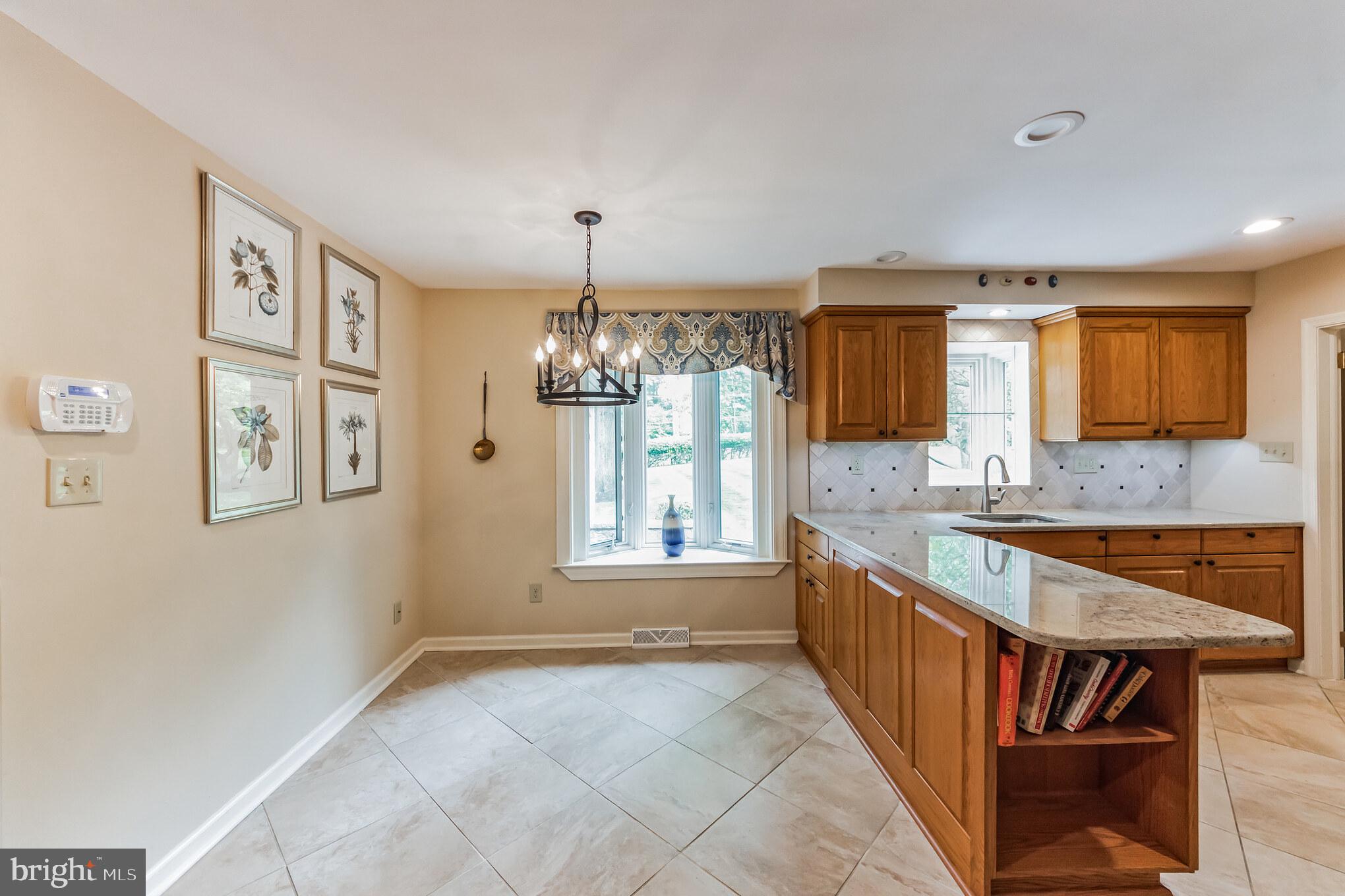 5 Cross Gate Road Wayne, PA 19087 - Photo 4 of 30