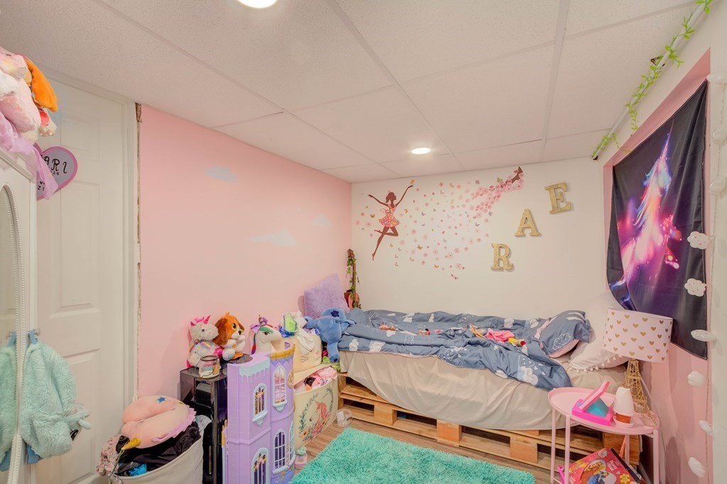 90 Kenberma Road Worcester, MA 01604 - Photo 18 of 26 Gallery Image 18