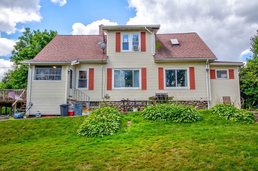 90 Kenberma Road Worcester, MA 01604 - Photo 4 of 26 Gallery Image 4