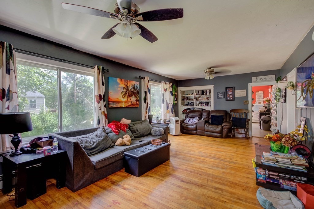 90 Kenberma Road Worcester, MA 01604 - Photo 7 of 26 Gallery Image 7