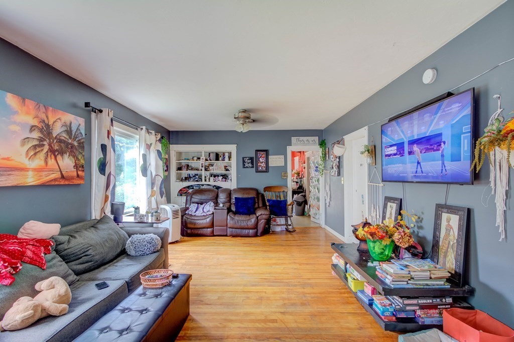 90 Kenberma Road Worcester, MA 01604 - Photo 8 of 26 Gallery Image 8