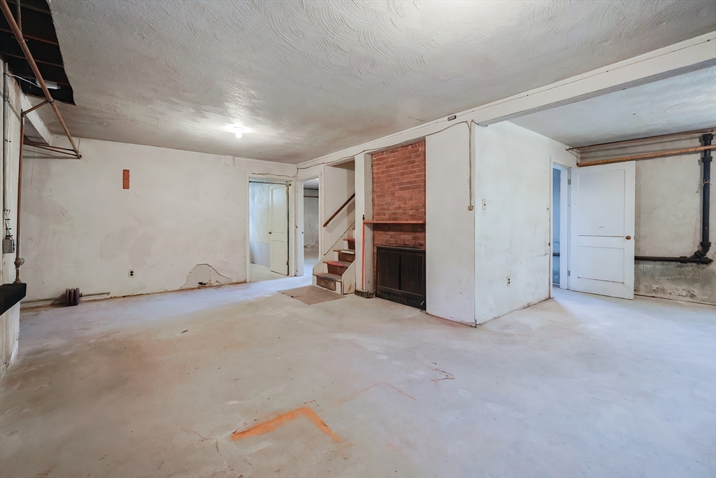 58 Cutler Drive Framingham, MA 01702 - Photo 29 of 35