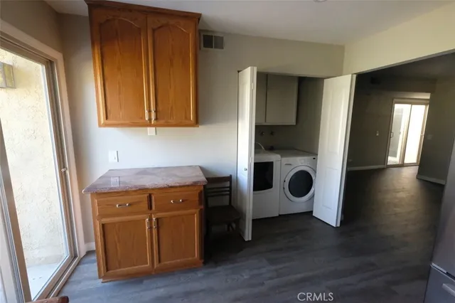 a close view of sink