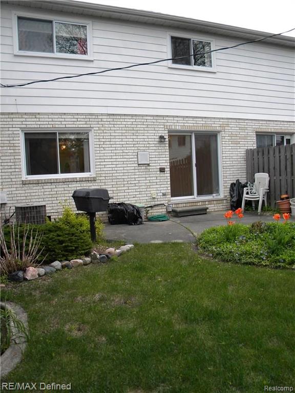 176 Manor Way Rochester Hills, MI 48309 - Photo 24 of 31