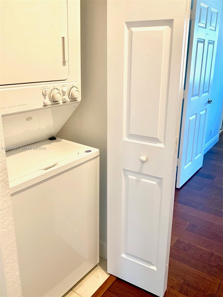 218 Southwest 6th Place Pompano Beach, FL 33060 - Photo 14 of 28