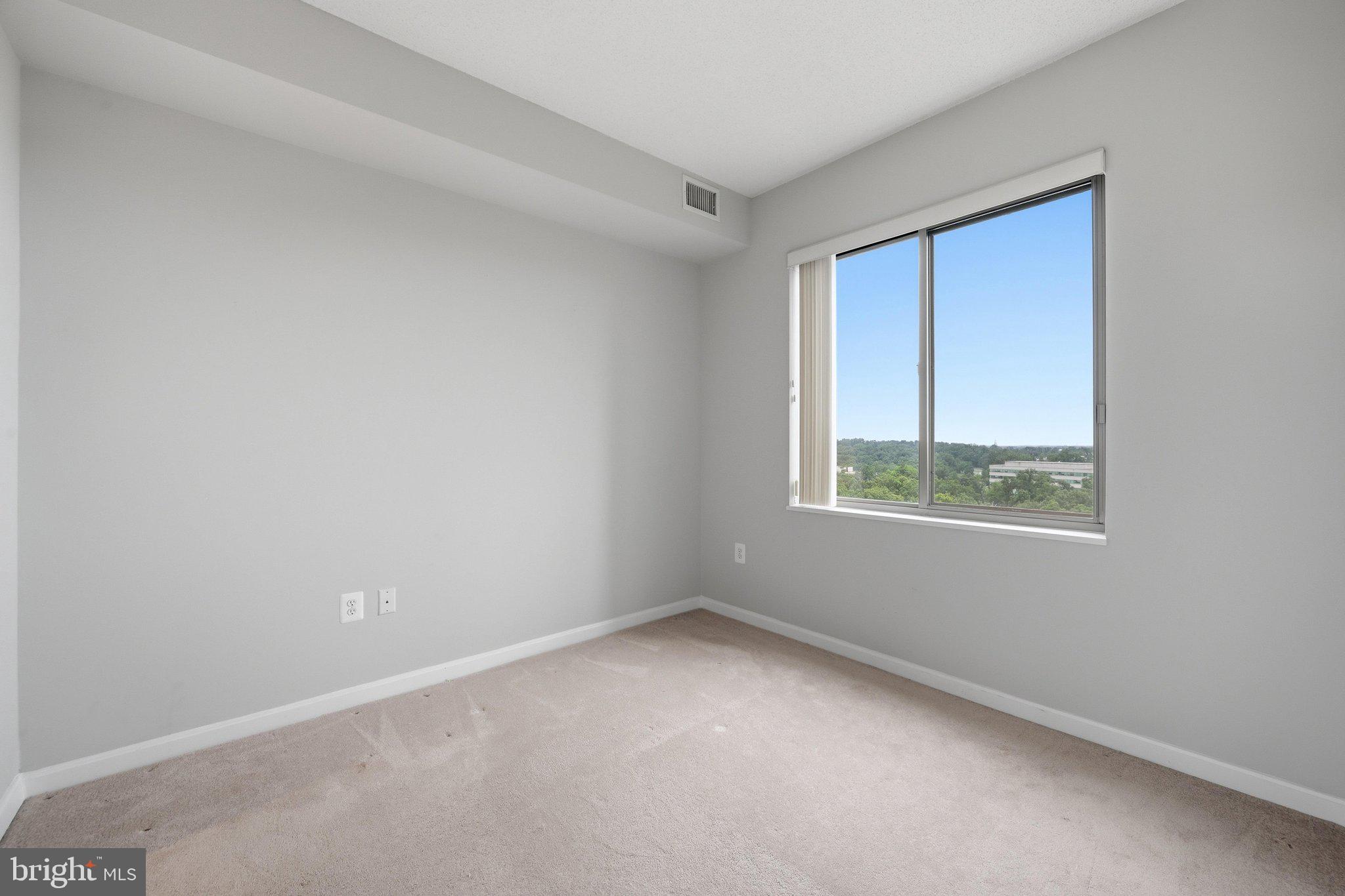19375 Cypress Ridge Terrace, Unit 922 Leesburg, VA 20176 - Photo 32 of 89 Bedroom