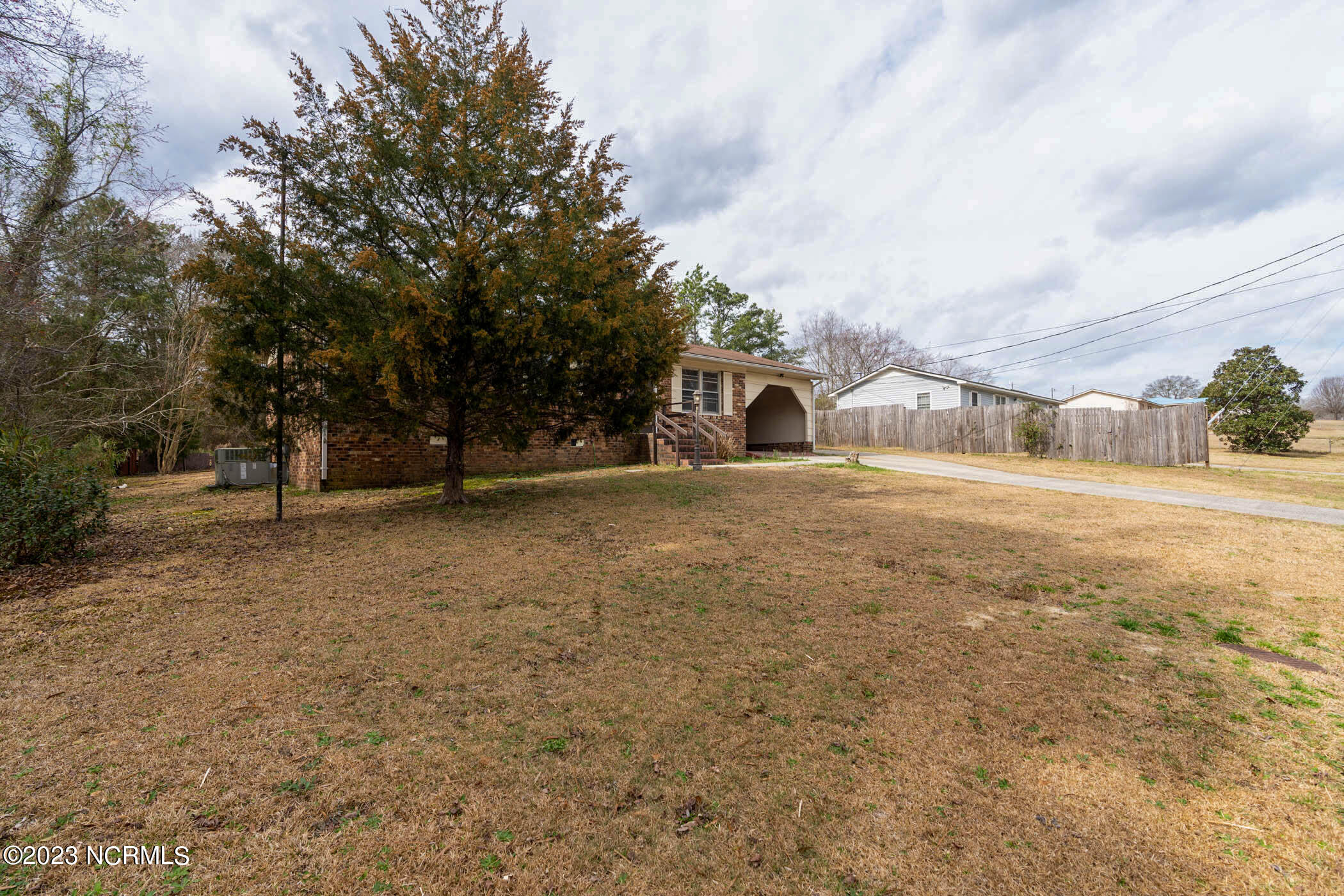 179 Lakeview Trail Rockingham, NC 28379 - Photo 2 of 28 DSC09674
