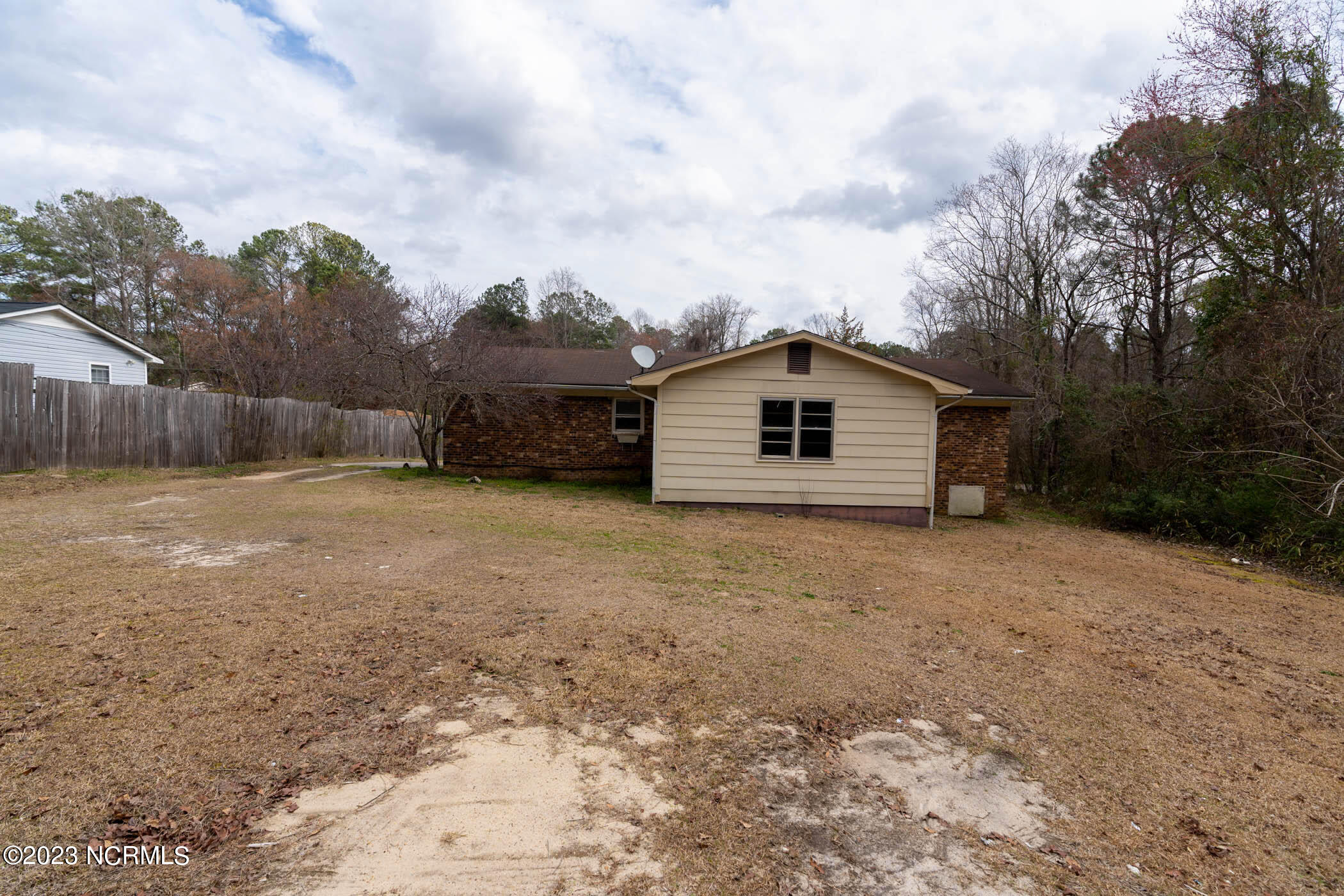 179 Lakeview Trail Rockingham, NC 28379 - Photo 6 of 28 DSC09679