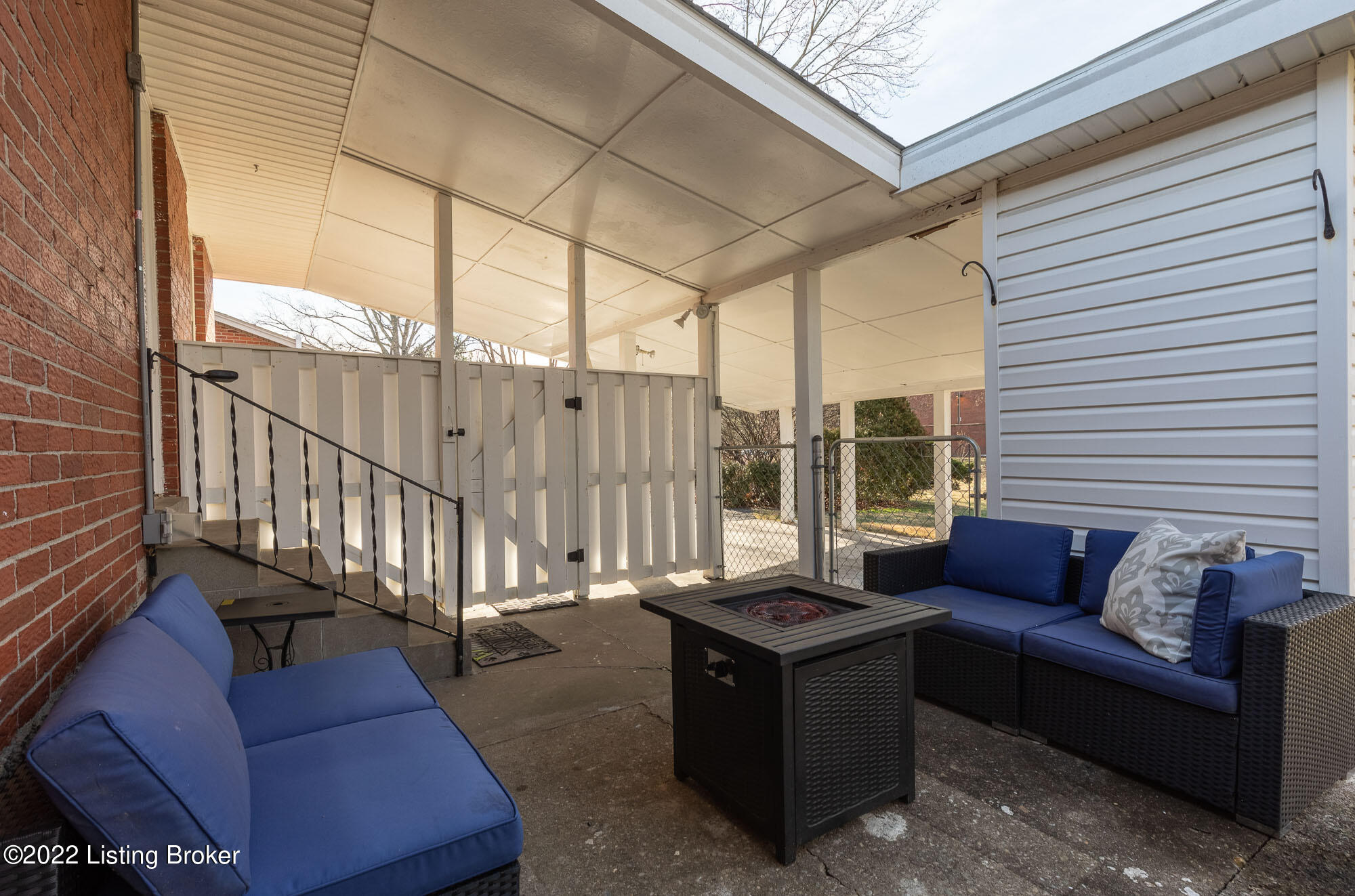 810 Stivers Road Louisville, KY 40207 - Photo 28 of 37 Private patio in back yard