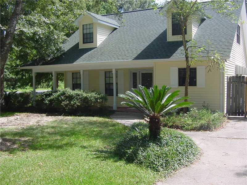 2001 Robin Street Slidell, LA 70460 - Photo 1 of 10 Gallery Image 1