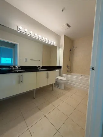 $4,500 | 31 Southeast 5th Street, Unit 4218, Miami, FL 33131