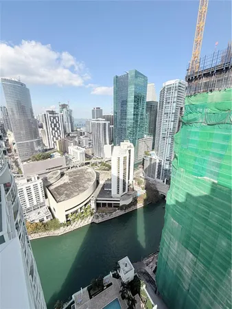 $4,500 | 31 Southeast 5th Street, Unit 4218, Miami, FL 33131