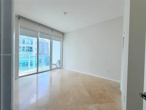 $4,500 | 31 Southeast 5th Street, Unit 4218, Miami, FL 33131