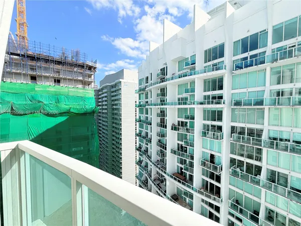 $4,500 | 31 Southeast 5th Street, Unit 4218, Miami, FL 33131