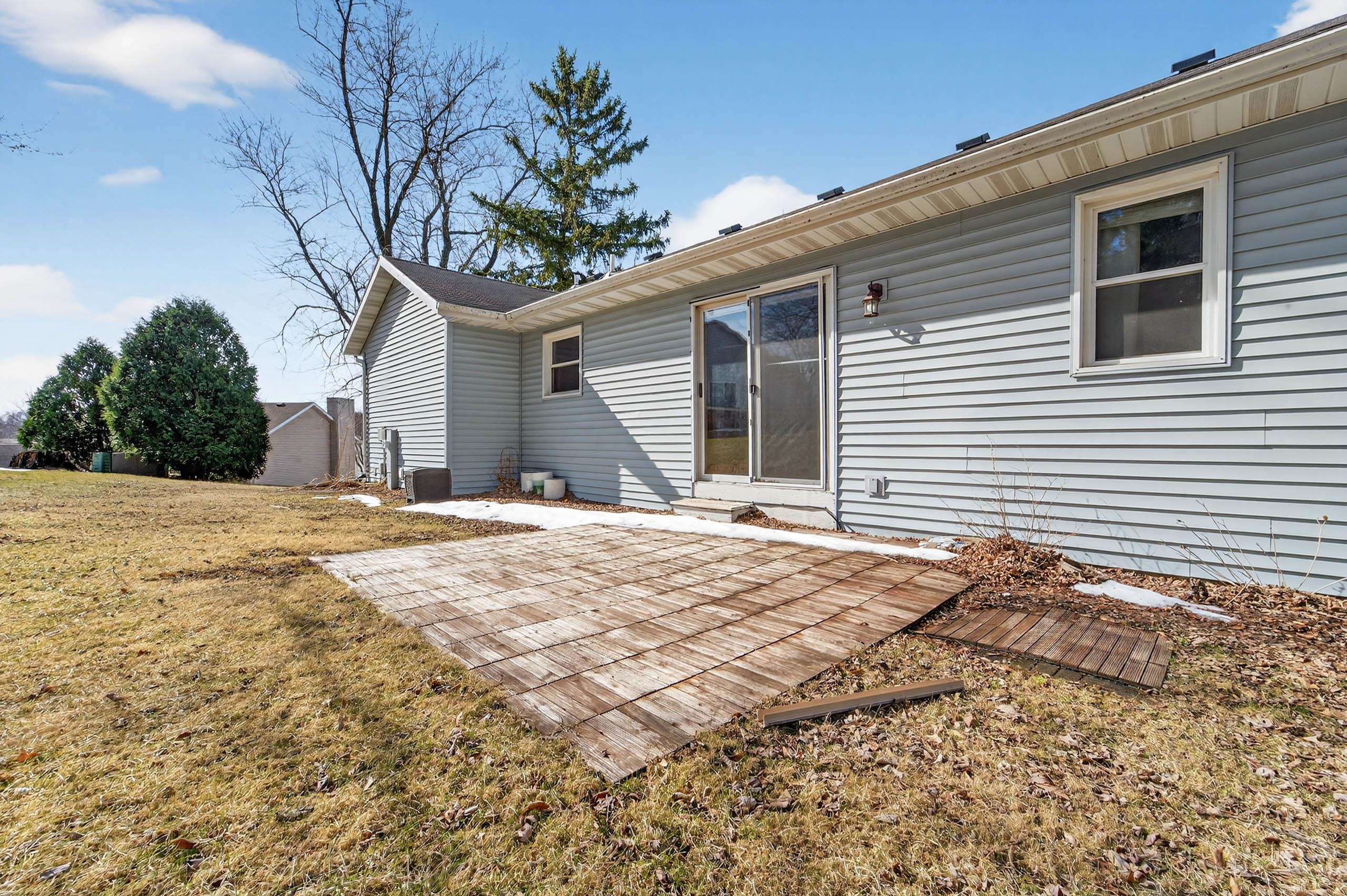 15 Naylor Circle Madison, WI 53719 - Photo 3 of 30