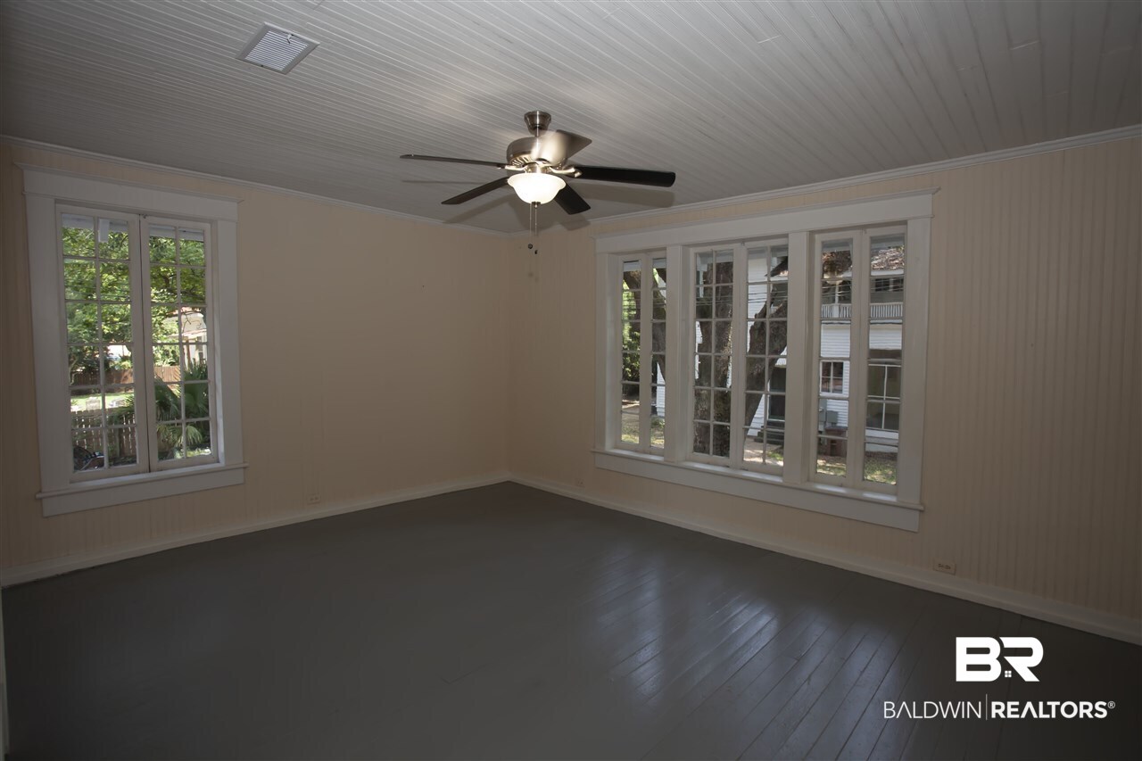1658 Government Street Mobile, AL 36604 - Photo 32 of 36