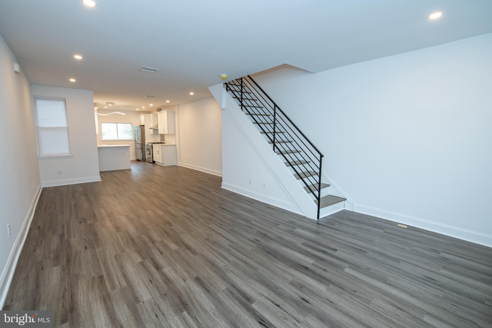 4404 Sherwood Road Philadelphia, PA 19131 - Photo 3 of 22 Gallery Image 3