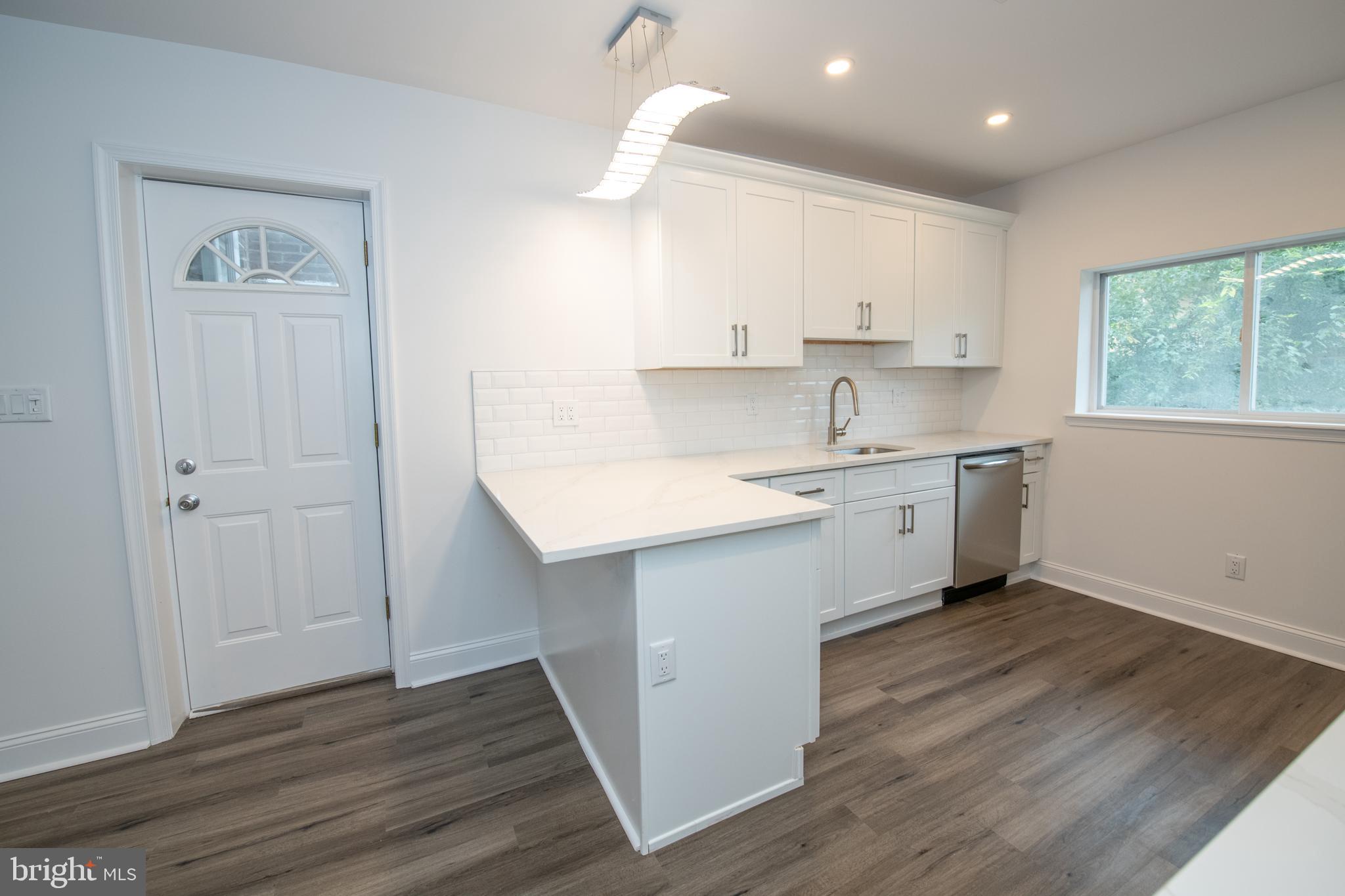 4404 Sherwood Road Philadelphia, PA 19131 - Photo 5 of 22 Gallery Image 5