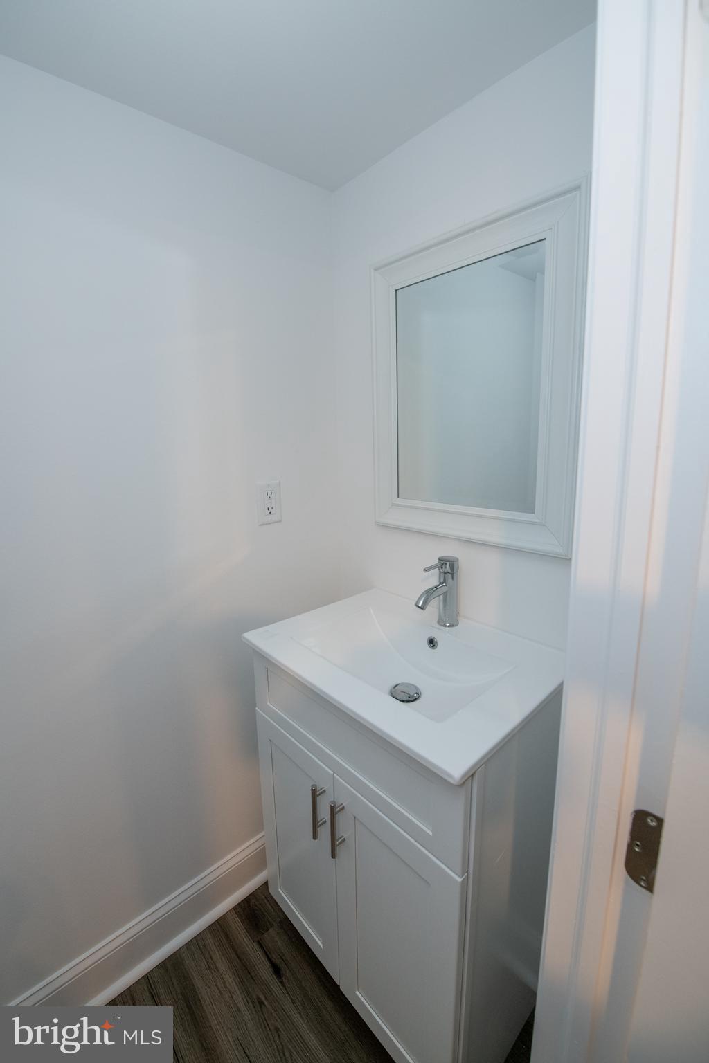 4404 Sherwood Road Philadelphia, PA 19131 - Photo 8 of 22 Gallery Image 8